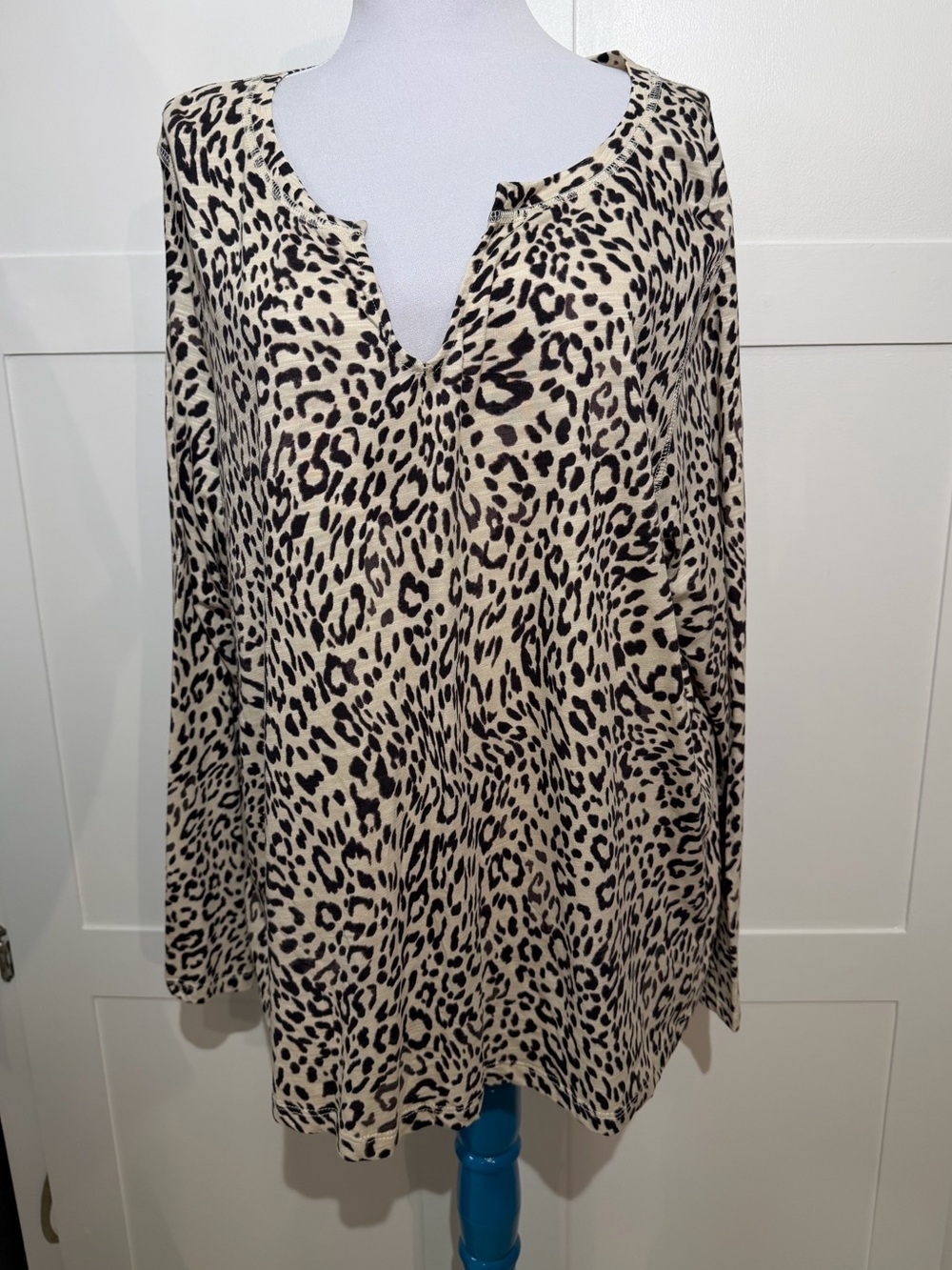 Sanctuary Leopard Print V-Neck Tunic - Cream and Black